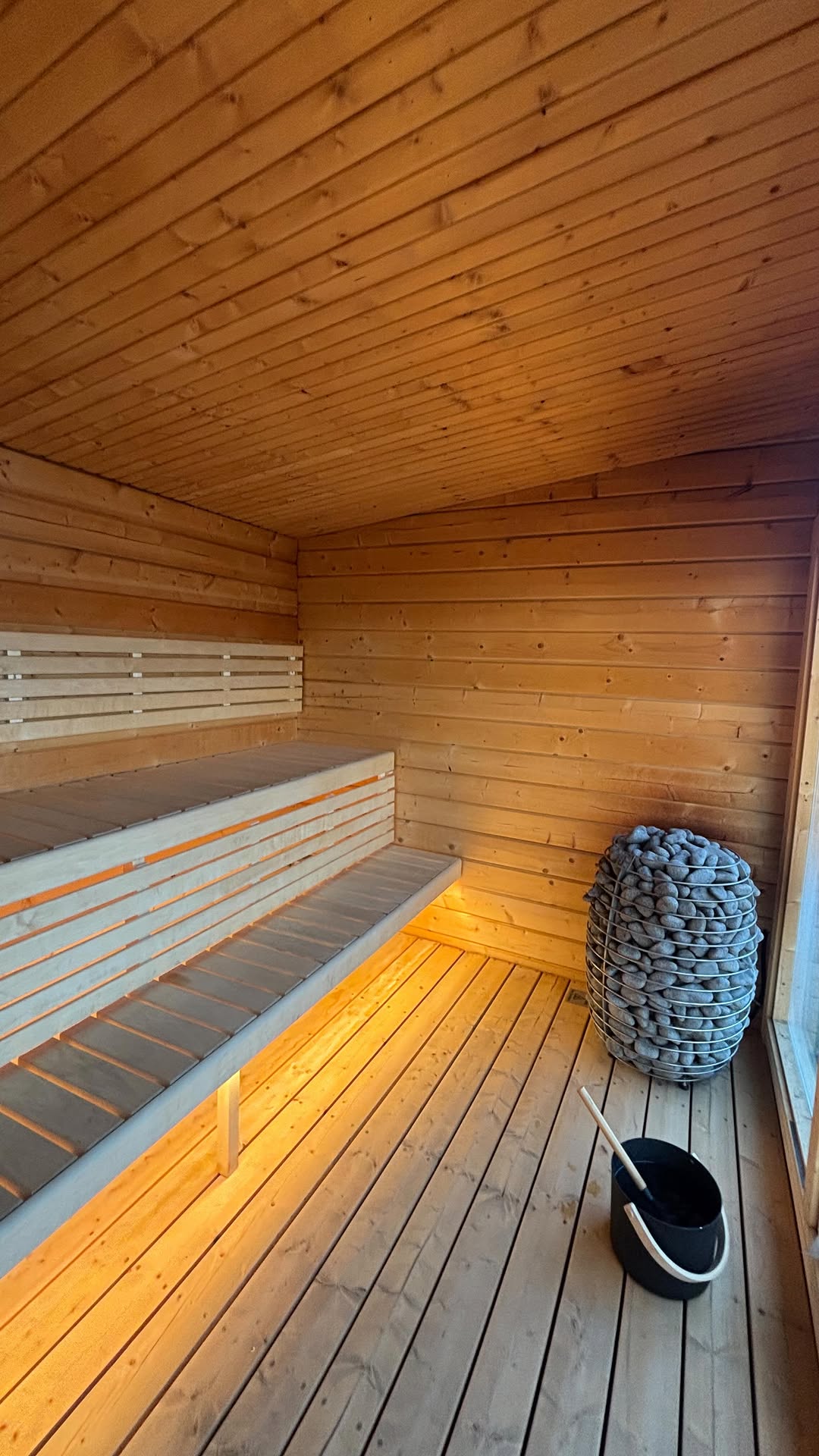 your sign to book the sauna session you’ve been putting off…
 felt so reset after this morning at @drip.sauna 🧖‍♀️🫧

📩 b