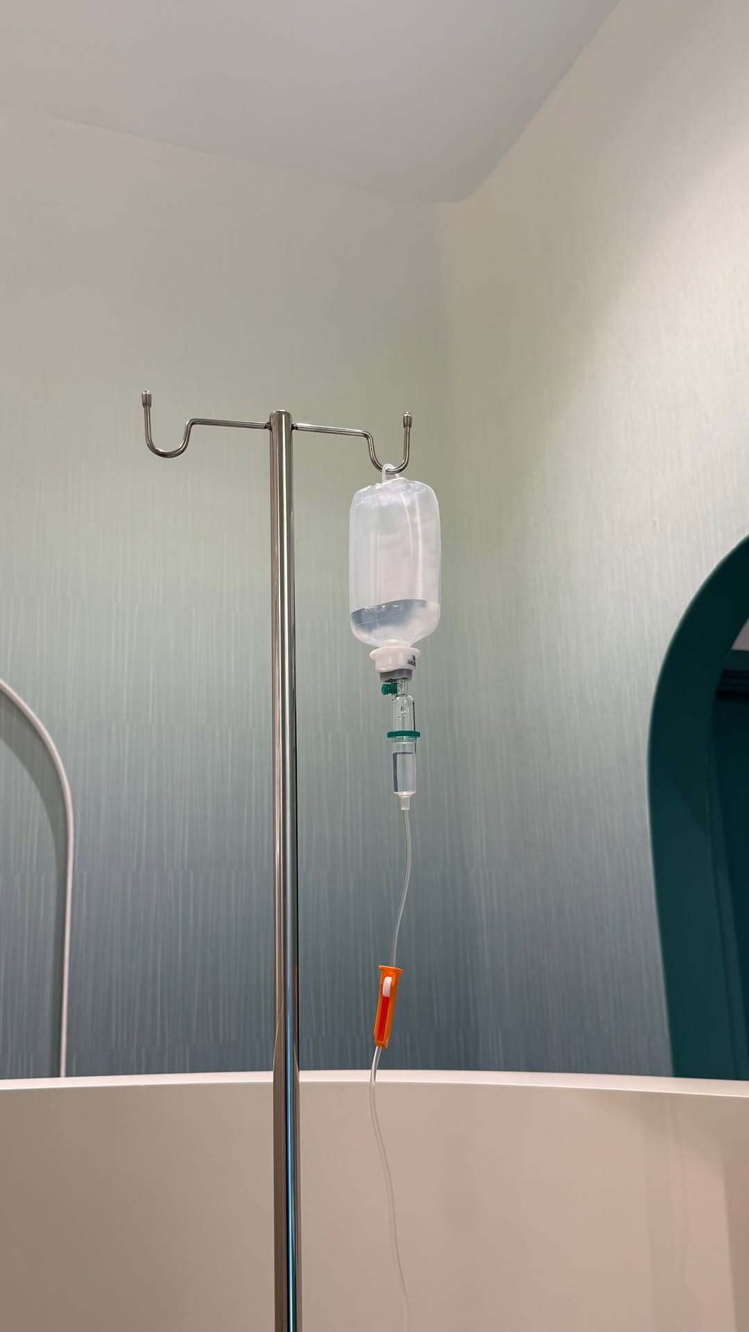 A cocktail for your cells 🧬
Unsure which drip to book? Every booking automatically comes with a consultation with our t