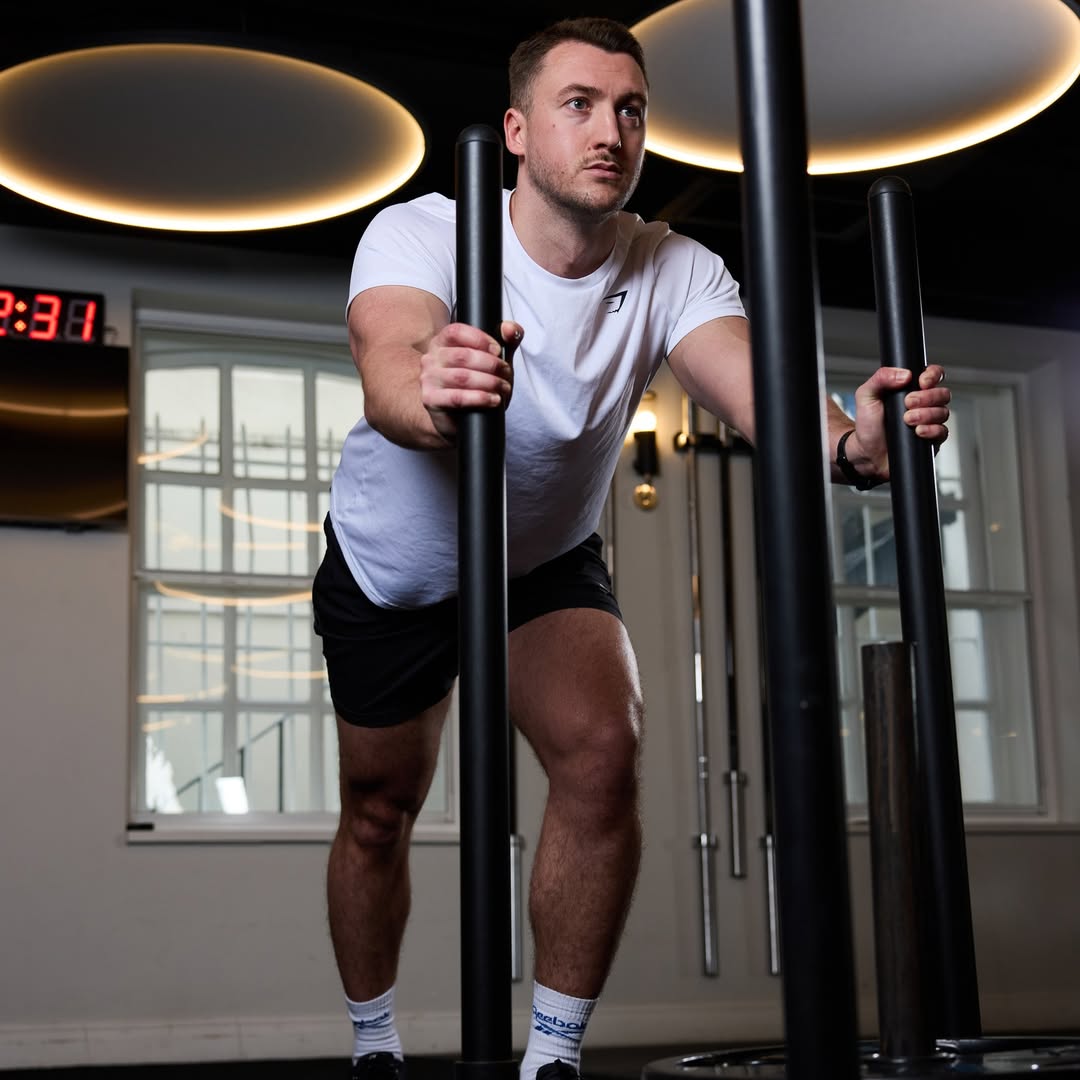 Most people don’t feel ready when they start.
They feel unsure, out of routine, and don’t know where to begin.

That’s e