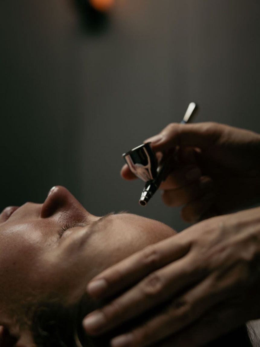 Elevate your wellness routine.
Purchase a package of six Lymphatic Pressotherapy sessions at KXU and enjoy a compliment