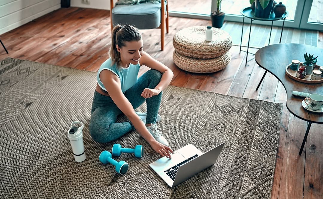 Some people love group exercise, some people, on the other hand, prefer to exercise on their own. It doesn't matter what