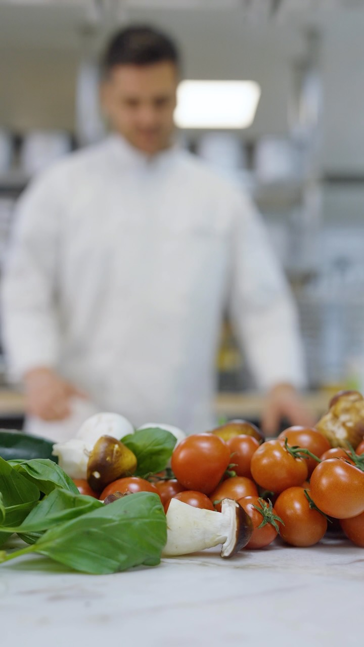 The craft behind every pizza. Pizza Bar, Pier Daniele Seu brings the essence of Italian tradition to Shanghai.

#Bvlgar