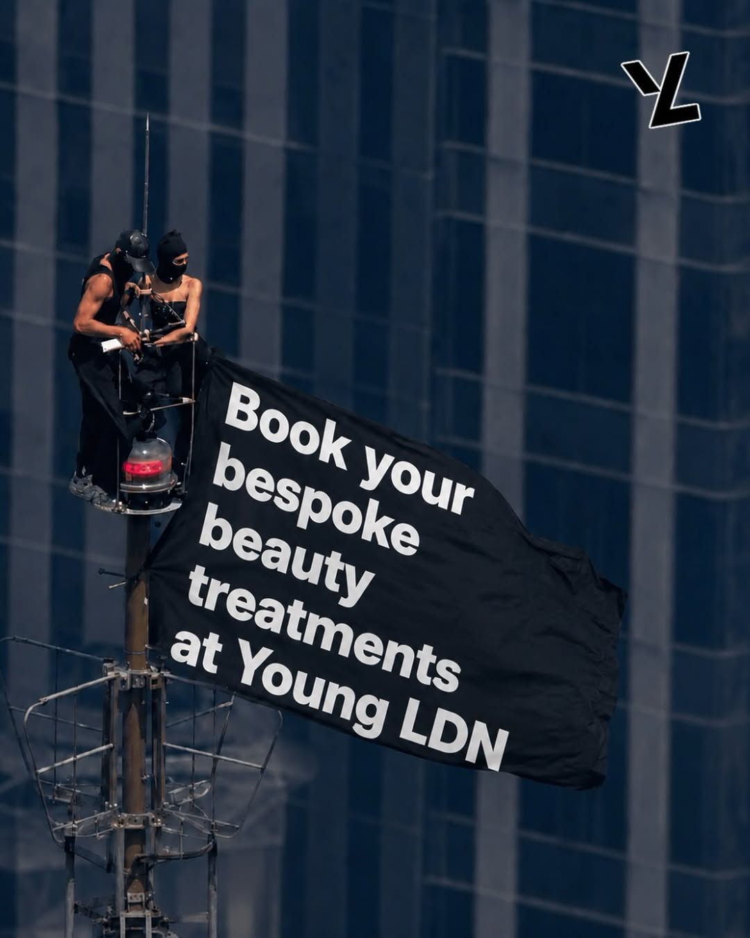 BREAKING NEWS 👀🚨
A couple climbed the Empire State Building to spread one important message…
Book your bespoke beauty